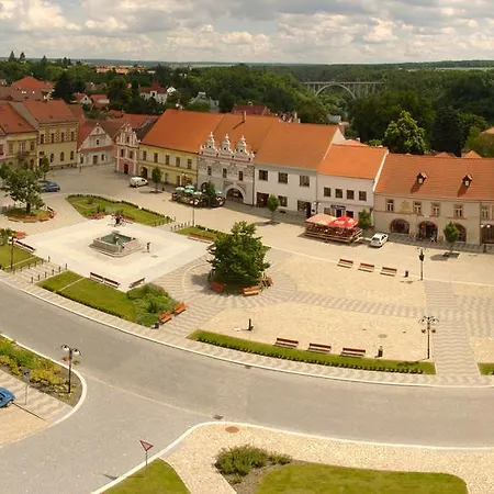 Pstrossova - U Klasterni Zahrady 3* Bechyně