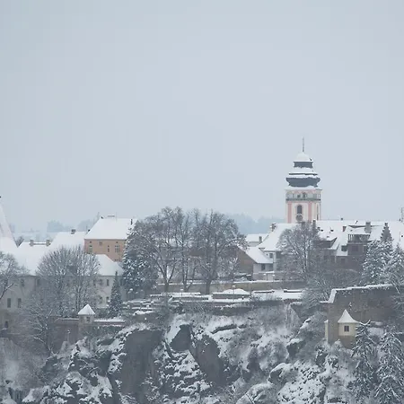 Pstrossova - U Klasterni Zahrady B&B