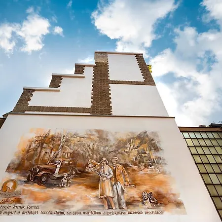 Pstrossova - U Klasterni Zahrady 3* Bechyně